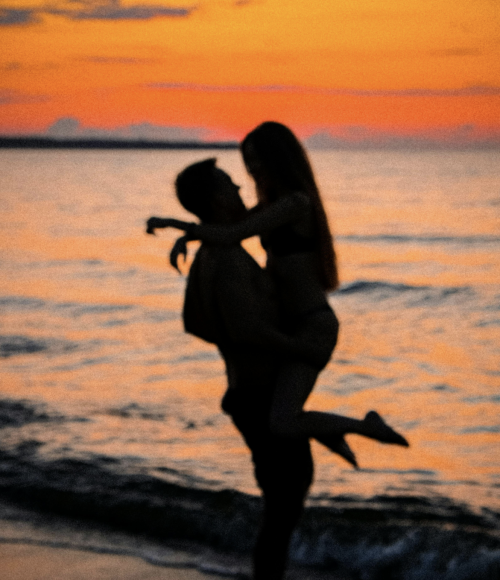 home-valueprop-couple-hugging